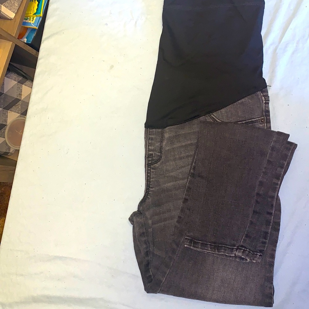 Liz Lange maternity jeggings